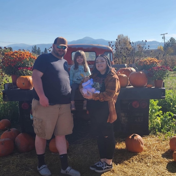 Meet your Posher, Chelbey - Picture 1 of 1